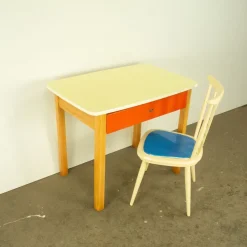 Pamono Children's Desk with Chair in Beech and Formica, 1960s, Set of 2