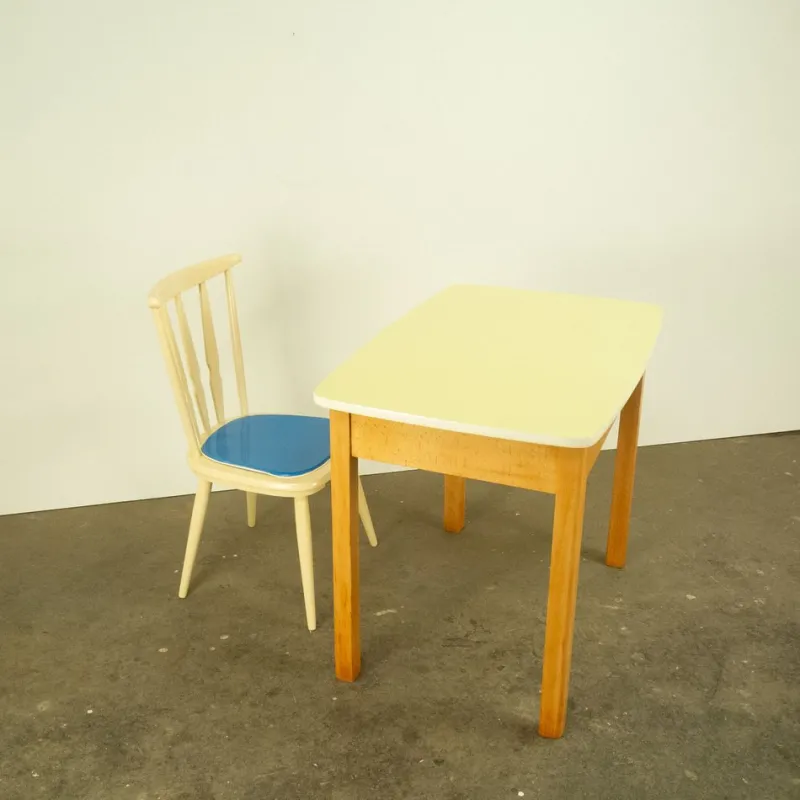 Pamono Children's Desk with Chair in Beech and Formica, 1960s, Set of 2