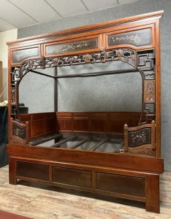 Pamono Chinese Four-Poster Wedding Bed with Black Lacquer Panels