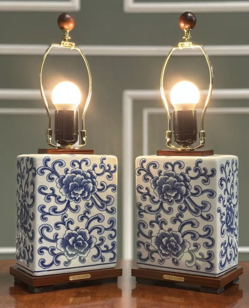 Pamono Chinese Style Blue and White Porcelain Table Lamps from Ralph Lauren, Set of 2> Table Lamps