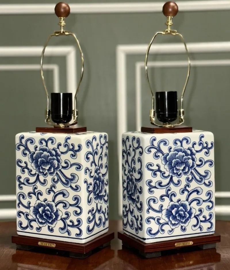 Pamono Chinese Style Blue and White Porcelain Table Lamps from Ralph Lauren, Set of 2> Table Lamps