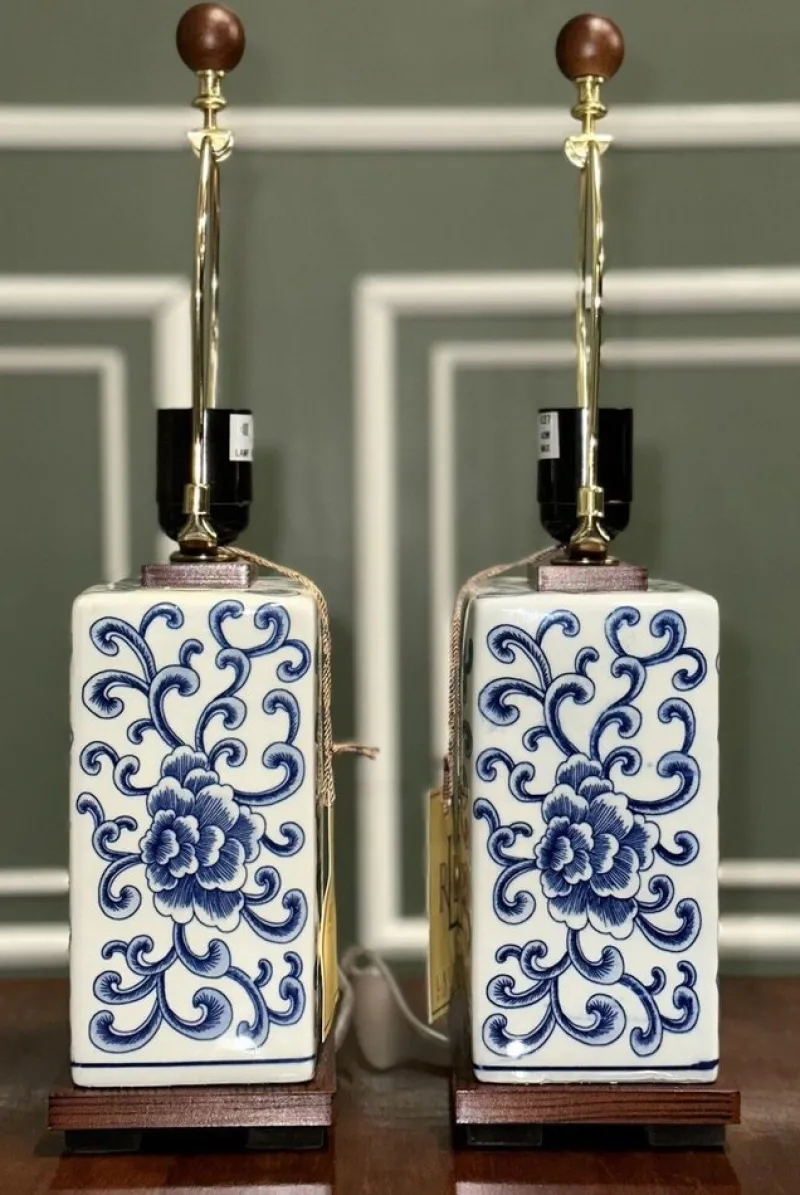 Pamono Chinese Style Blue and White Porcelain Table Lamps from Ralph Lauren, Set of 2> Table Lamps
