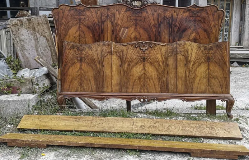 Pamono Chippendale Bed with Walnut Veneered Sides> Beds & Bedroom Sets