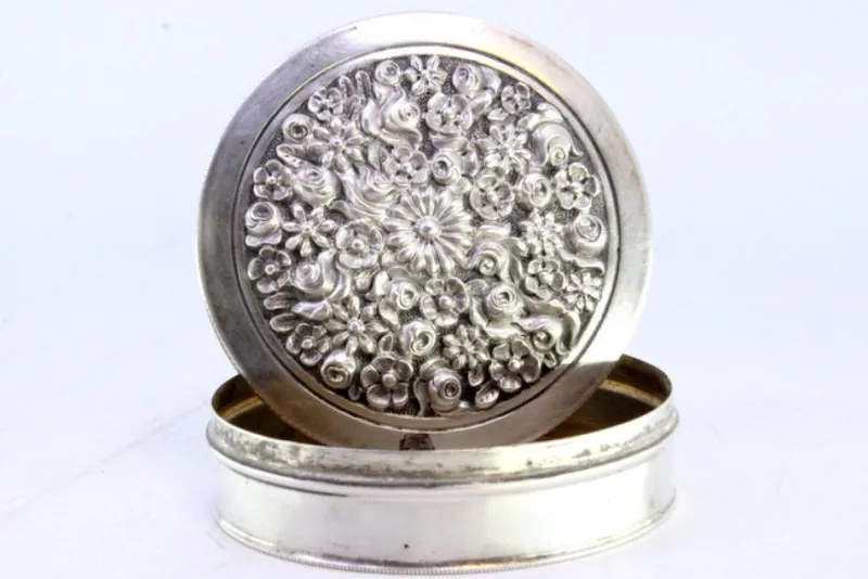 Sale Pamono Circular Silver Box with Floral Reliefs