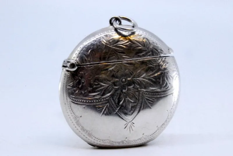 New Pamono Circular Silver Matchbox with Engraved Plant Motifs and Monogram Card