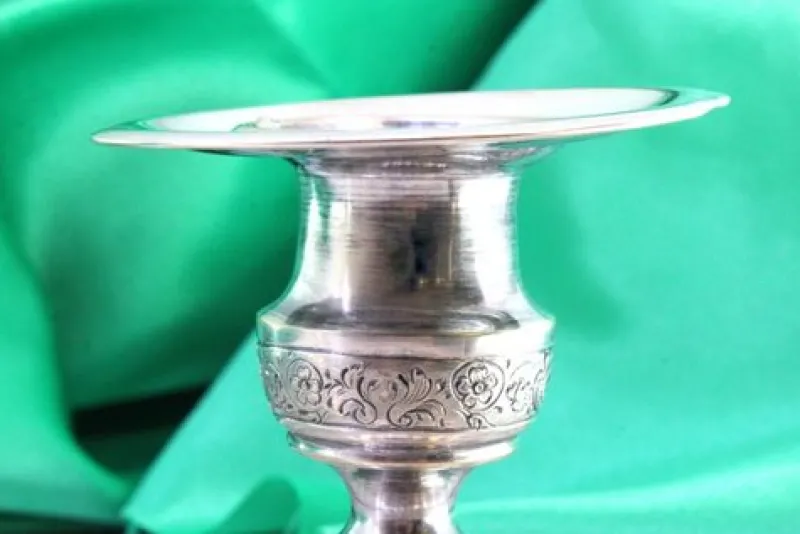 Pamono Circular Silver Paddle with Raised Floral Motifs, Grooved Engraving in the Center and Handle with Applications> Candleholders