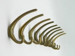 Pamono Coat Hooks in Brass by Franz Hagenauer for Werkstätte Hagenauer Wien, 1950s, Set of 9><noscript><img width=