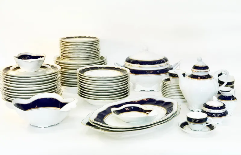 Pamono Cobalt & 24K Gold Porcelain Service from Bidasoa, 1980s, Set of 84> Dinner Plates & Bowls