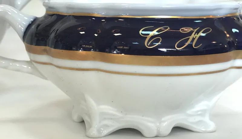 Pamono Cobalt & 24K Gold Porcelain Service from Bidasoa, 1980s, Set of 84> Dinner Plates & Bowls