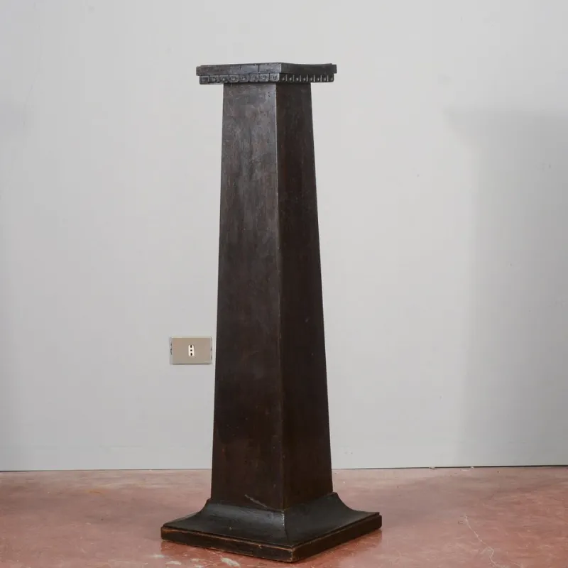 Pamono Column in Ebonized Wood Engraved on the Front, Italy, 1920> Pedestals And Columns