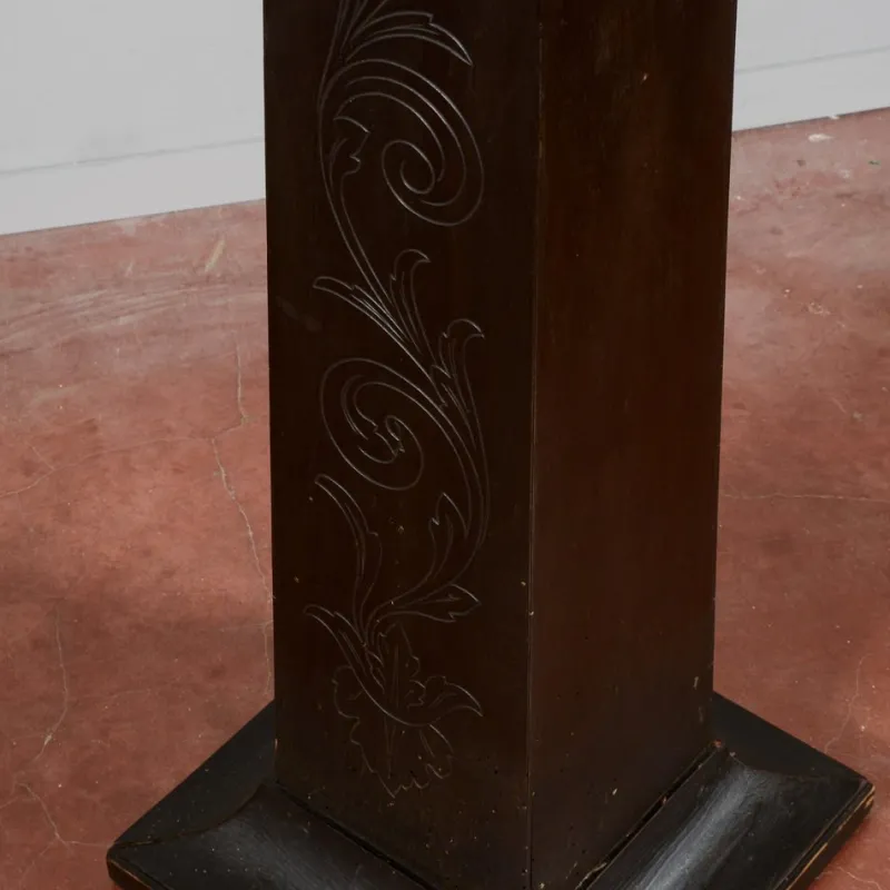 Pamono Column in Ebonized Wood Engraved on the Front, Italy, 1920> Pedestals And Columns