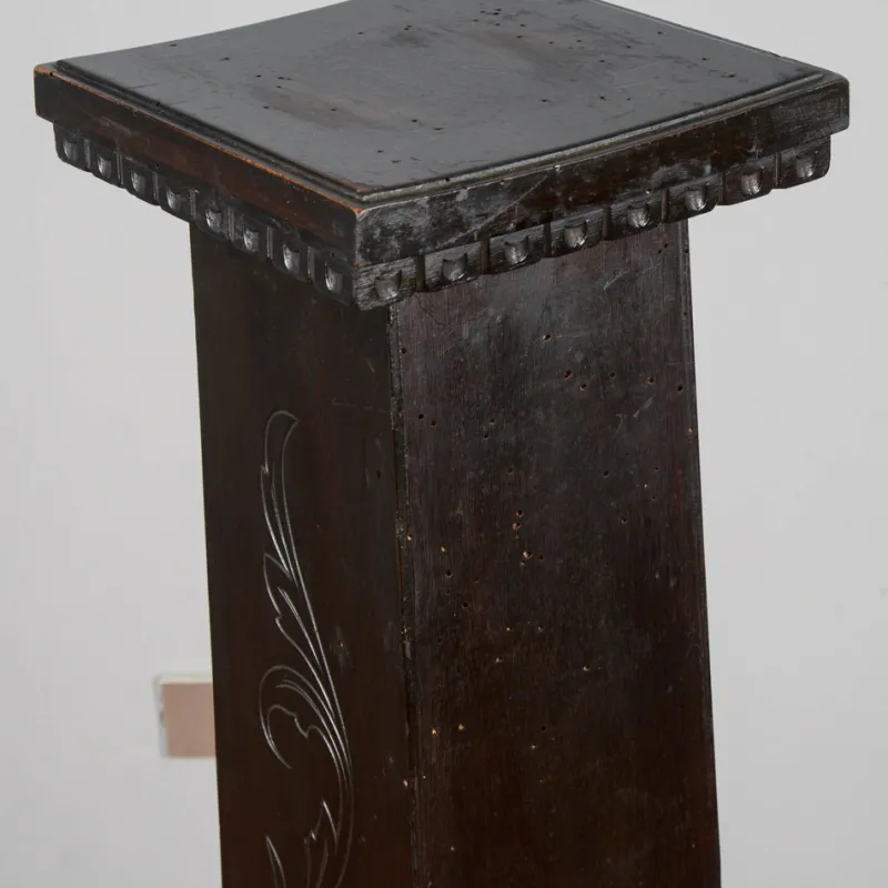 Pamono Column in Ebonized Wood Engraved on the Front, Italy, 1920> Pedestals And Columns