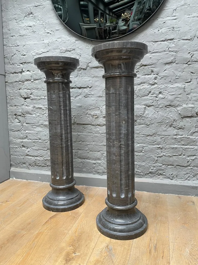 Pamono Columns in Black Belgian Fossil Marble, Set of 2> Pedestals And Columns