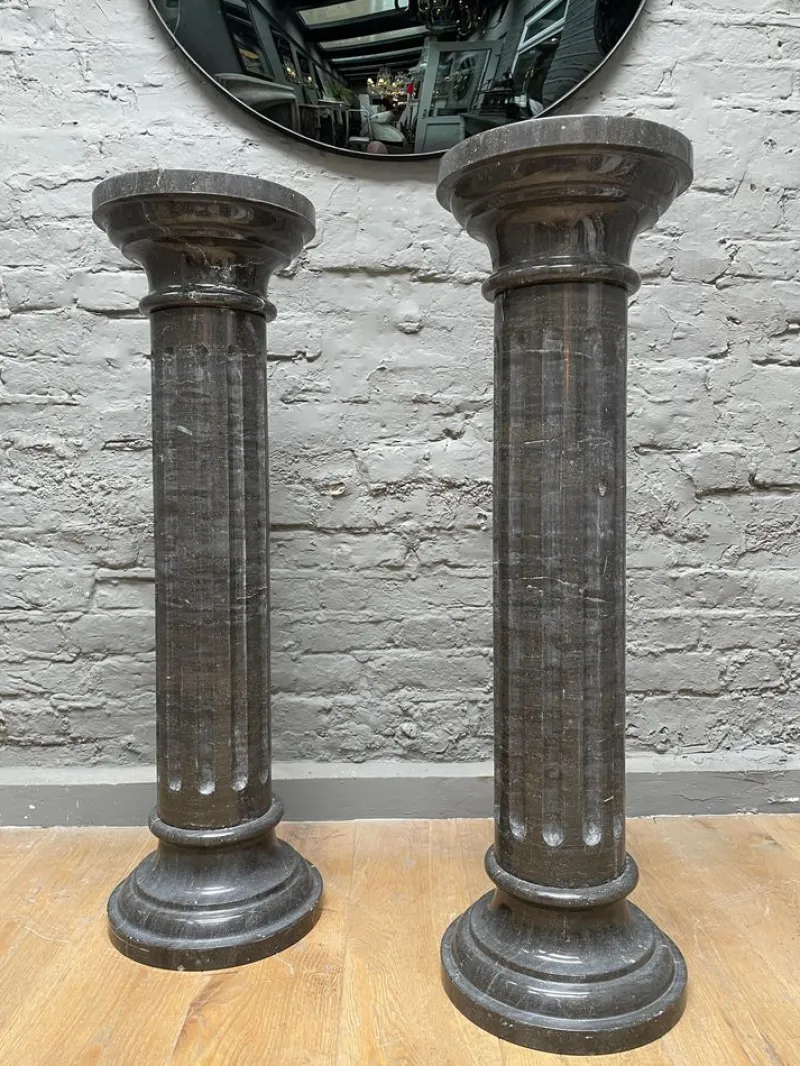 Pamono Columns in Black Belgian Fossil Marble, Set of 2> Pedestals And Columns
