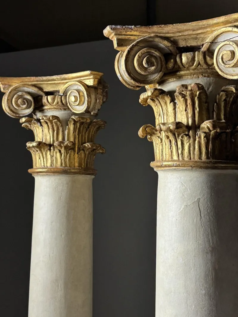 Pamono Columns with Gilded Capitals, 18th Century, Set of 2> Pedestals And Columns