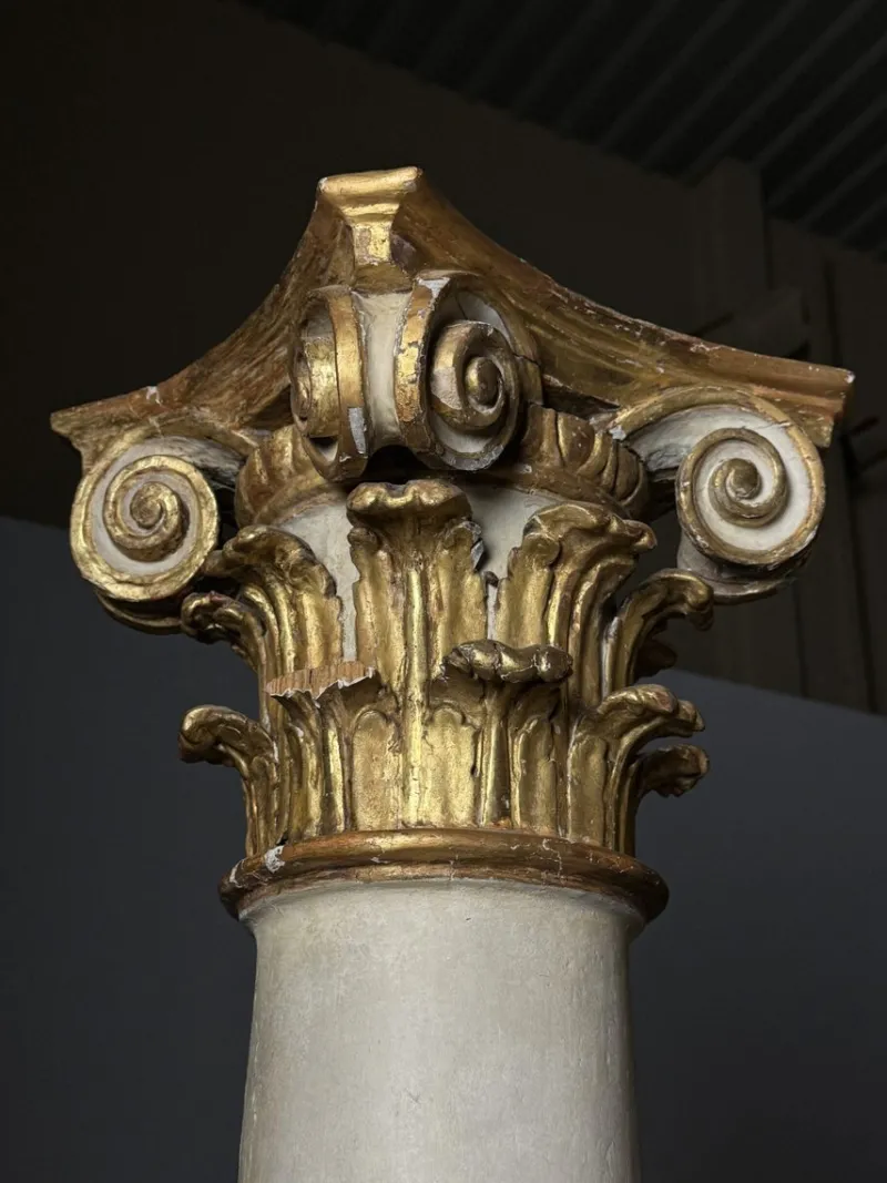Pamono Columns with Gilded Capitals, 18th Century, Set of 2> Pedestals And Columns