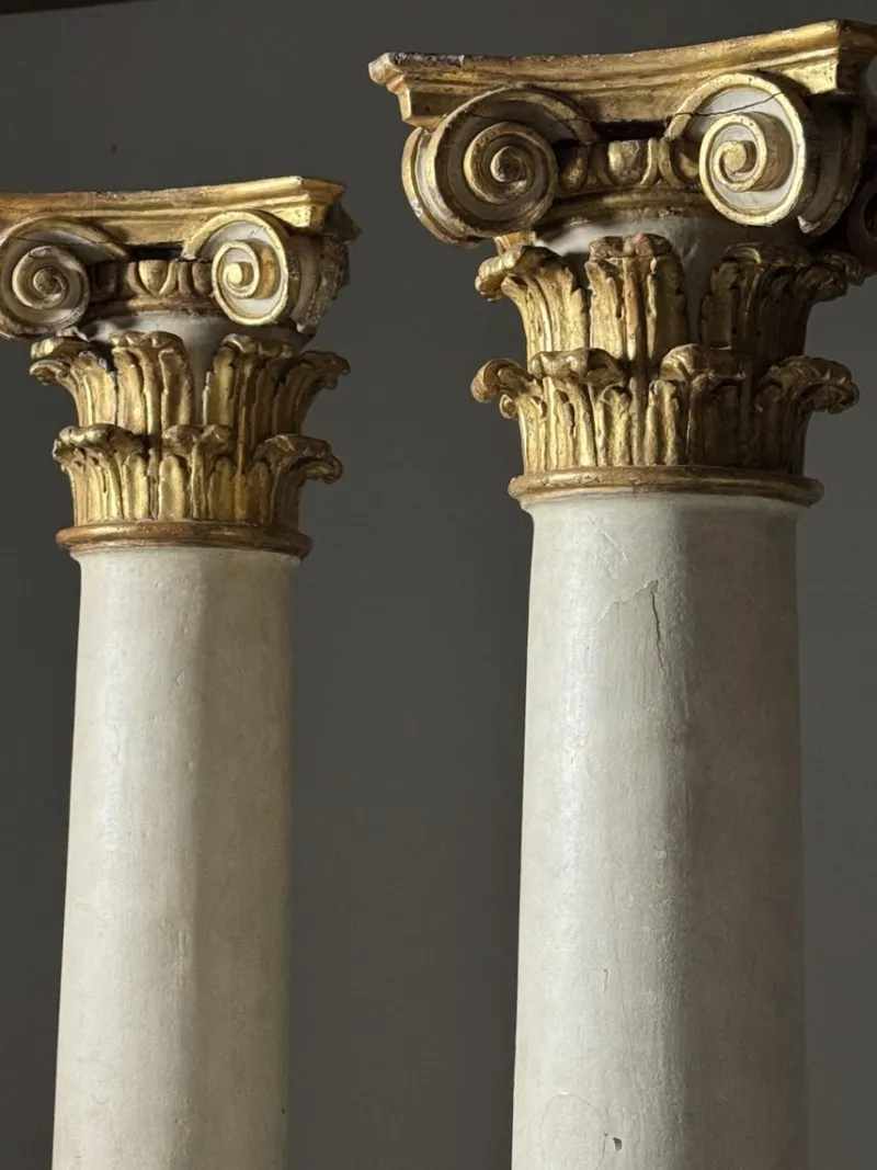Pamono Columns with Gilded Capitals, 18th Century, Set of 2> Pedestals And Columns
