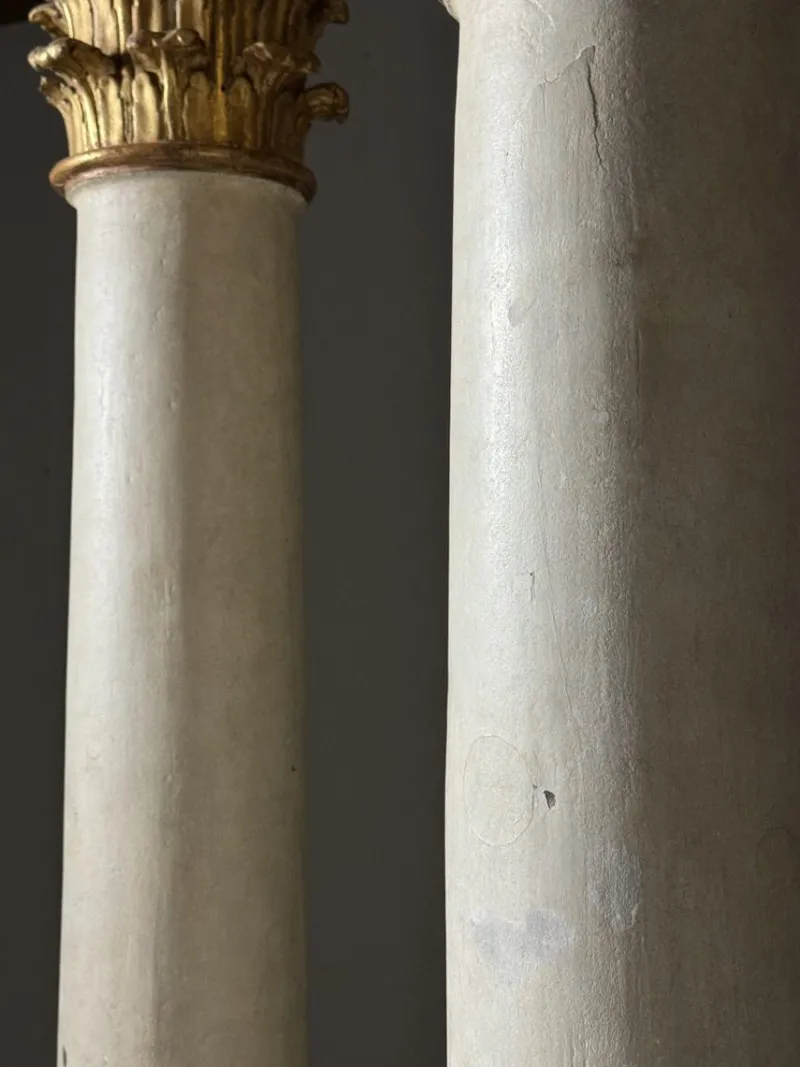 Pamono Columns with Gilded Capitals, 18th Century, Set of 2> Pedestals And Columns