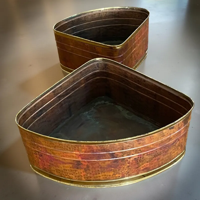 Pamono Copper and Brass Quarter Moon Planters by Company Celato Rito, 1970s, Set of 2> Planters And Jardiniere