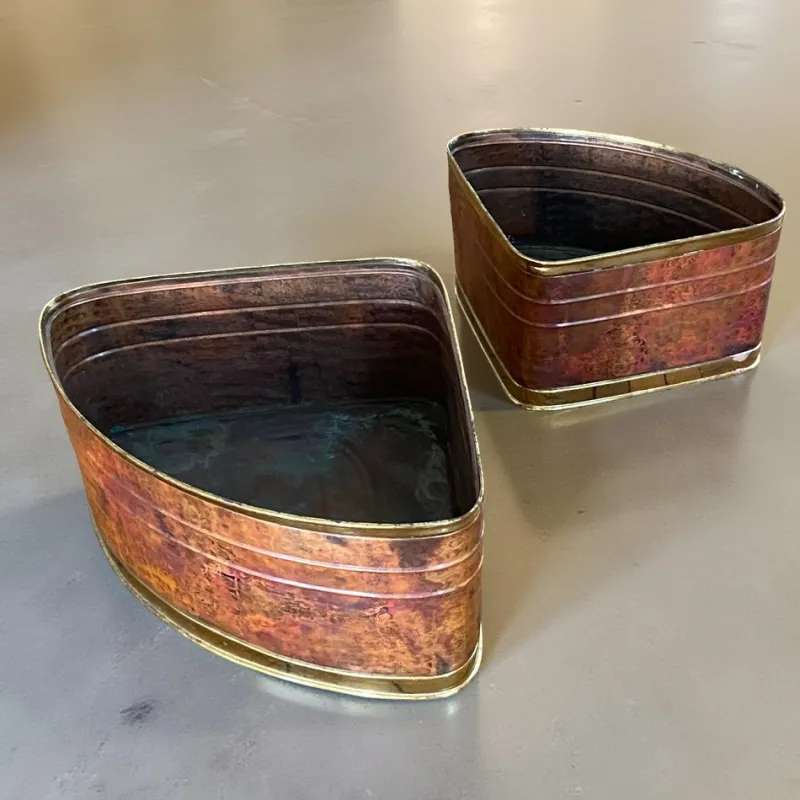 Pamono Copper and Brass Quarter Moon Planters by Company Celato Rito, 1970s, Set of 2> Planters And Jardiniere