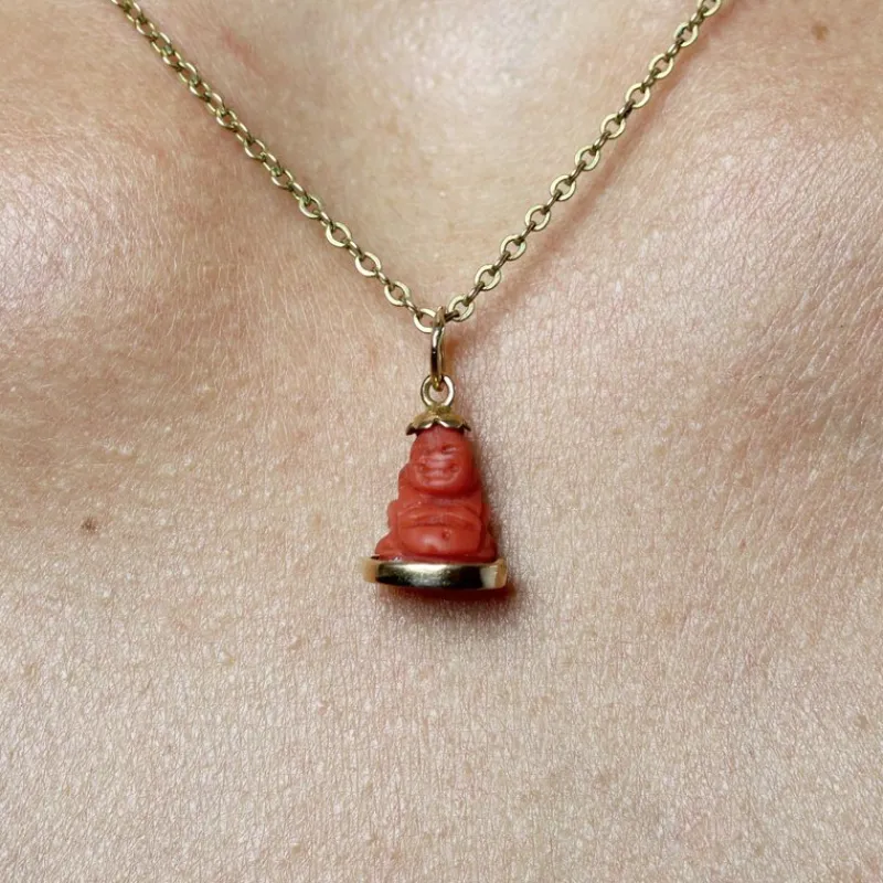 Pamono Coral 18 Karat Yellow Gold Buddha Charm Pendant, 1960s> Necklaces