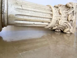 Online Pamono Corinthian Style Columns in Travertine, Italy, 1940s, Set of 2