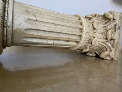 Online Pamono Corinthian Style Columns in Travertine, Italy, 1940s, Set of 2