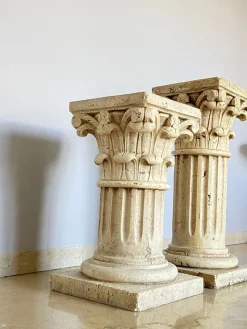 Online Pamono Corinthian Style Columns in Travertine, Italy, 1940s, Set of 2