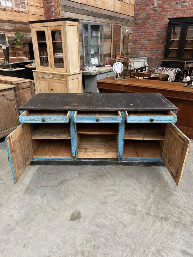 Outlet Pamono Counter, Early 20th Century