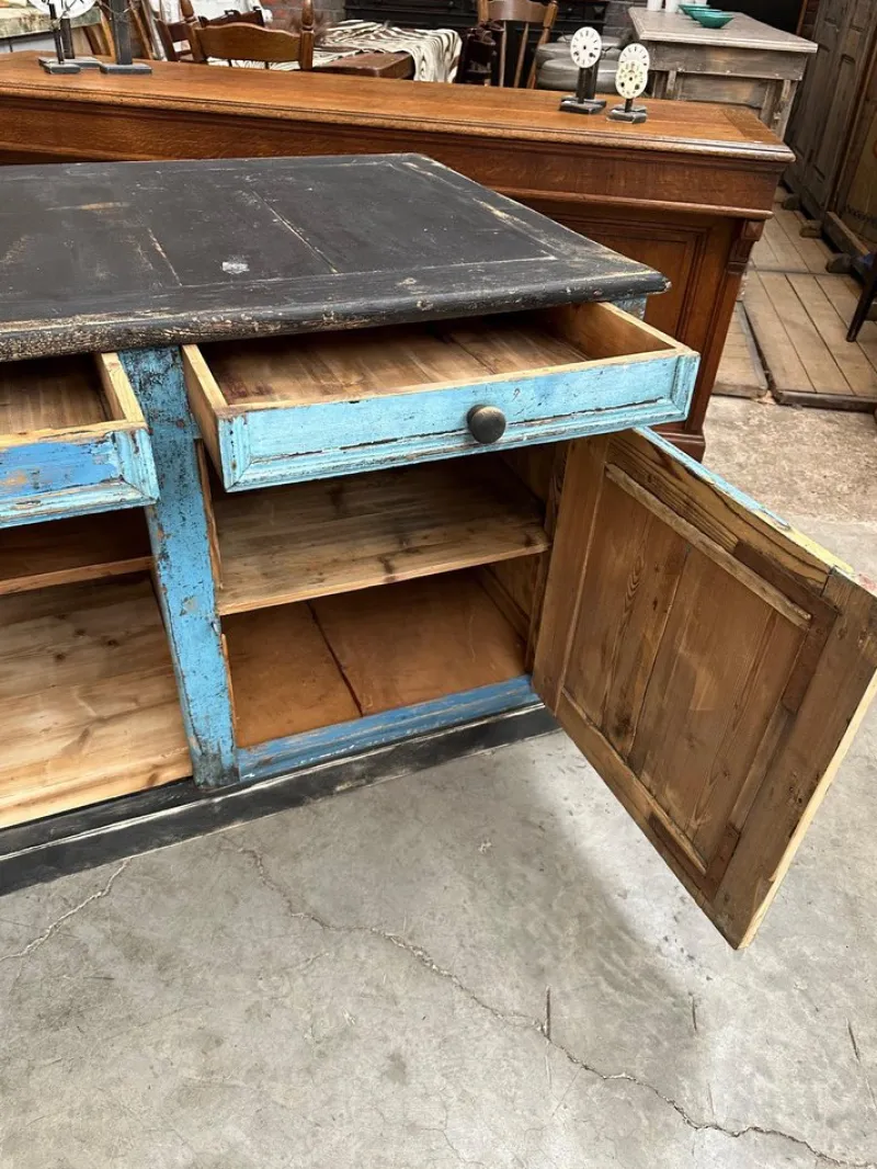 Outlet Pamono Counter, Early 20th Century