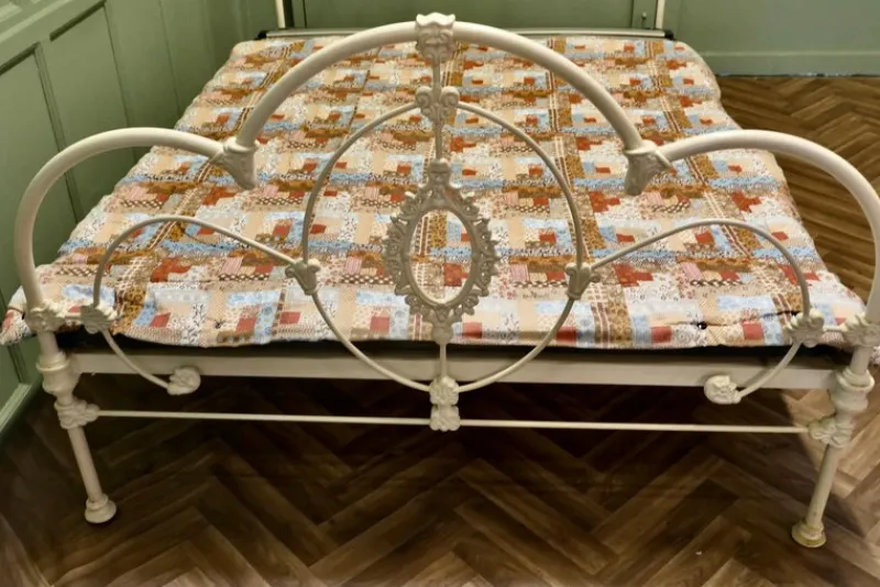 Pamono Cream Wrought Iron Double Bed, 1970s> Beds & Bedroom Sets