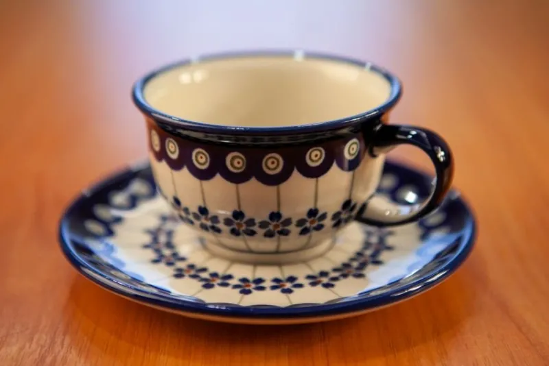 Sale Pamono Cups with Saucers in Bunzlauer Ceramic from Zakłady Ceramiczne Bolesławiec, Set of 4