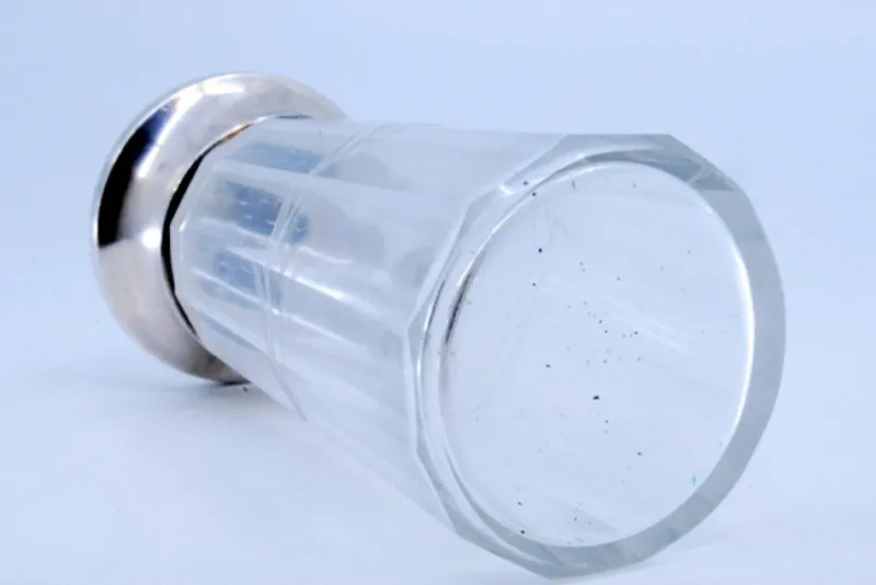 Pamono Cut Glass Salt Shaker with Silver Mushroom-Shaped Lid> Salt & Pepper Shakers