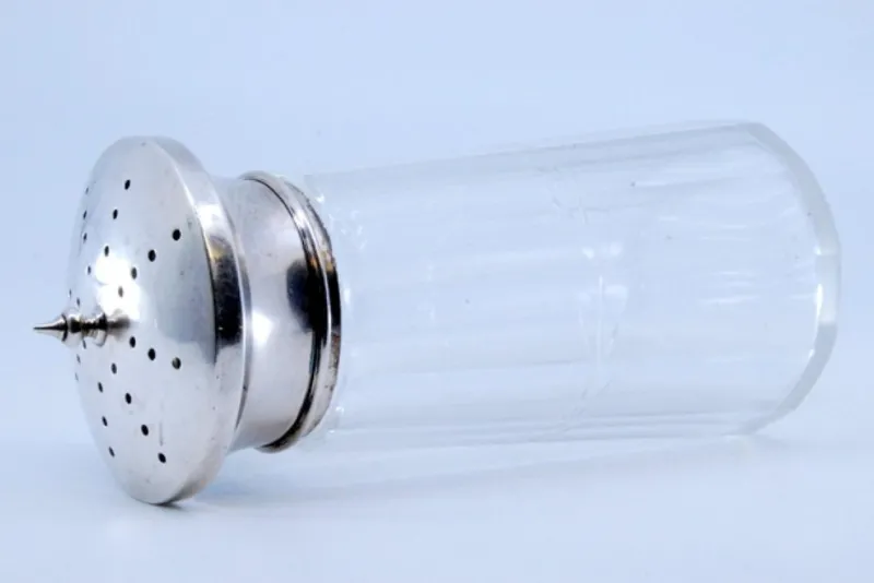 Pamono Cut Glass Salt Shaker with Silver Mushroom-Shaped Lid> Salt & Pepper Shakers