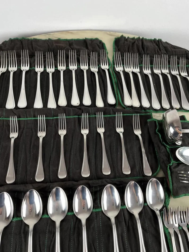 Clearance Pamono Cutlery Set in Silver from Zaramella, Italy, 1990s, Set of 101