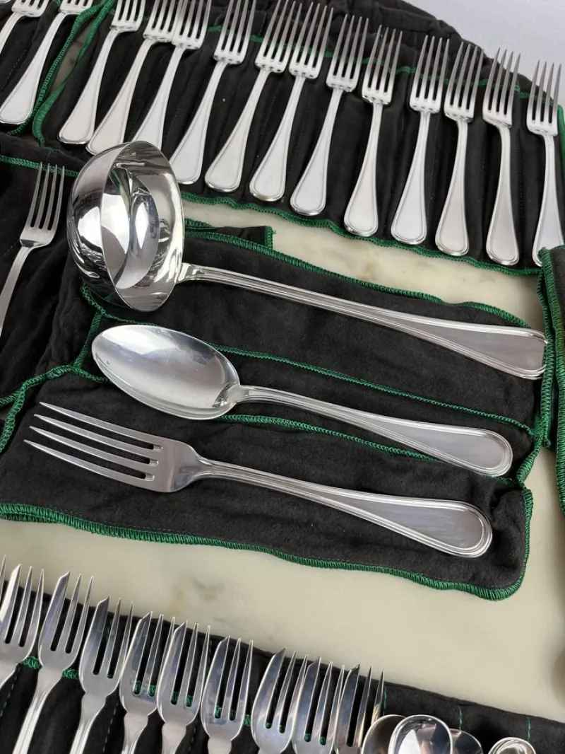 Clearance Pamono Cutlery Set in Silver from Zaramella, Italy, 1990s, Set of 101