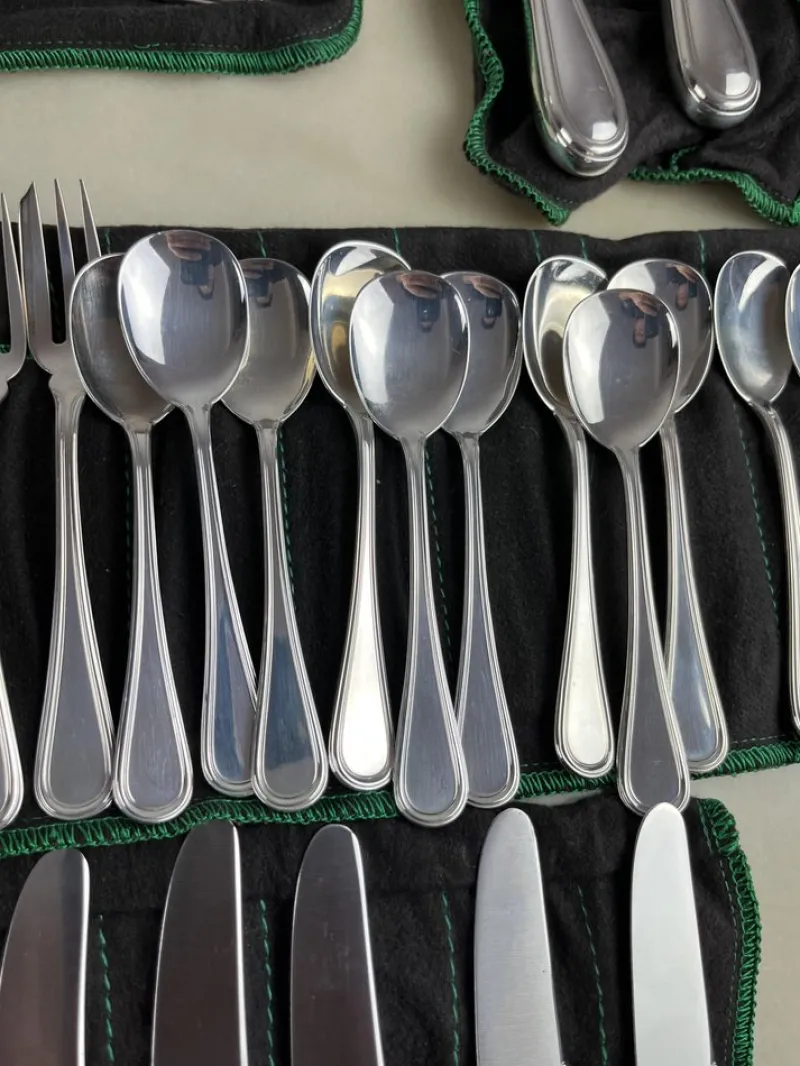 Clearance Pamono Cutlery Set in Silver from Zaramella, Italy, 1990s, Set of 101