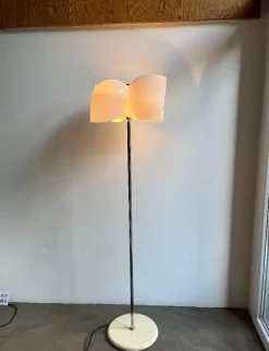 Pamono Dafne Floor Lamp in Acrylic Glass by Olaf von Bohr for Artemide, 1972> Floor Lamps