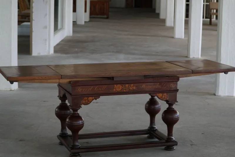 Pamono Danish Baroque Extendable Oak Table with Intarsia, 19th Century> Dining Tables & Sets