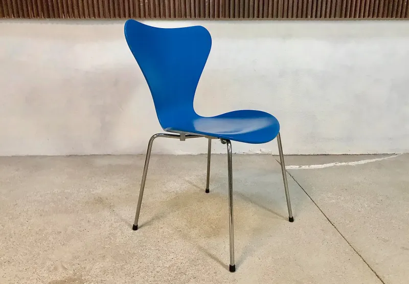 Pamono Danish Blue Series 7 3107 Stackable Dining or Desk Chair by Arne Jacobsen for Fritz Hansen, 1955> Office Chairs