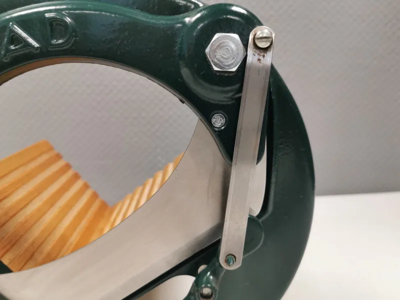 Pamono Danish Dark Green Bread Cutter from Royal Raadvad> Cutlery & Serving Utensils