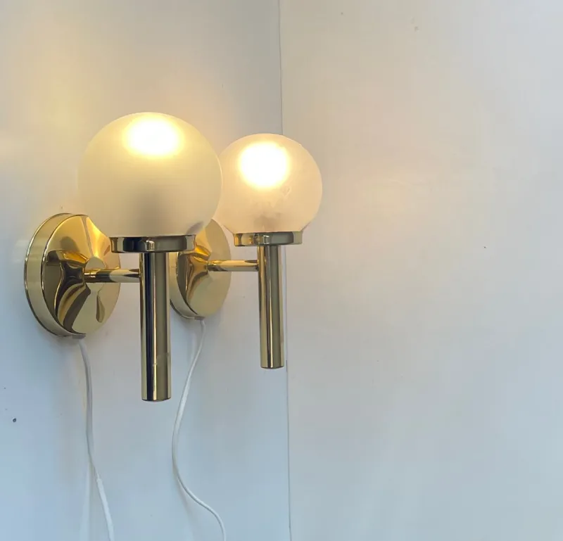 Pamono Danish Modern Brass and Frosted Glass Wall Sconces from Abo Metalkunst, 1970s, Set of 2> Wall Lights & Sconces