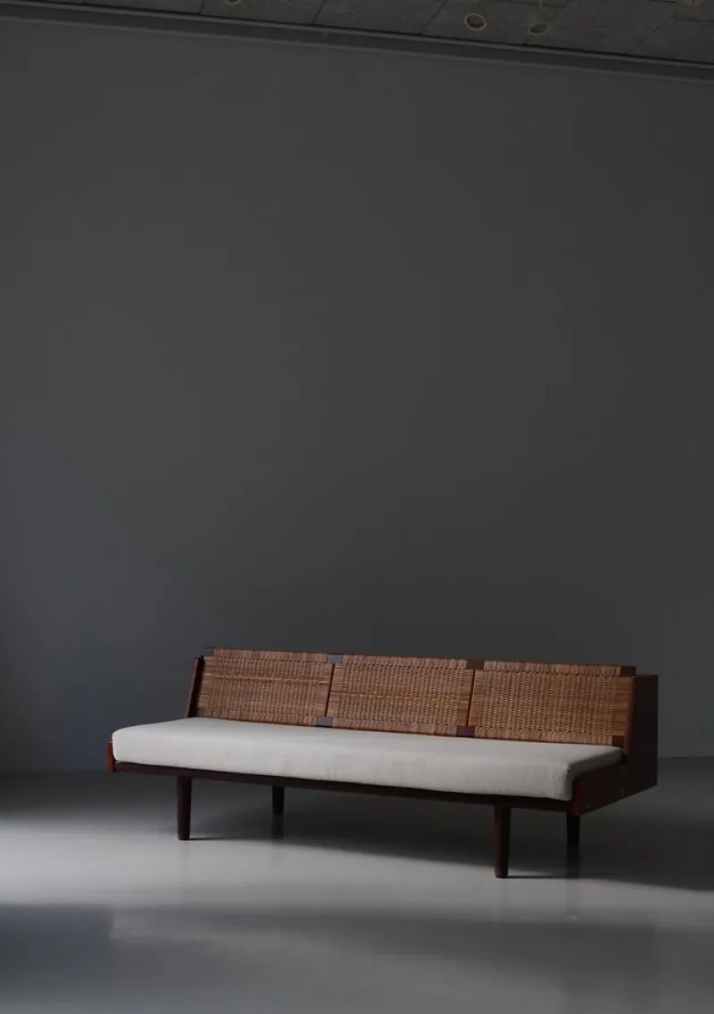 Pamono Danish Modern GE7 Daybed in Teak and Rattan attributed to Hans J. Wegner for Getama, 1950s> Daybeds & Chaises Lounges