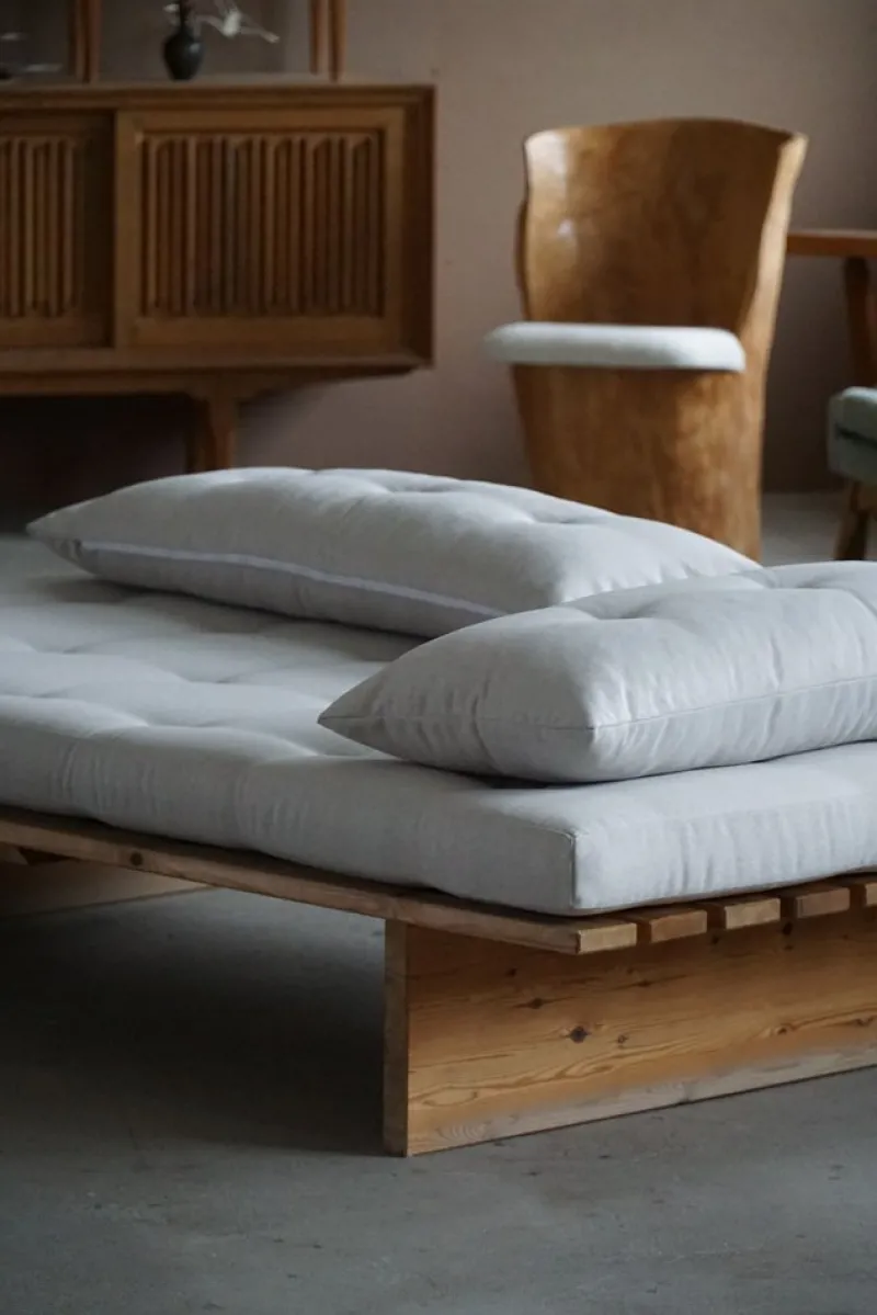 Outlet Pamono Danish Modern Pine Daybed from Nyt i Bo, 1970s
