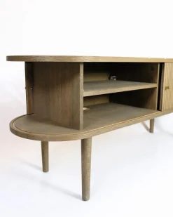 Pamono Danish Modern TV Cabinet in Oiled Oak with Venetian Blinds><noscript><img width=
