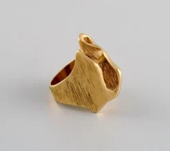 Discount Pamono Danish Modernist Ring in 18 Carat Gold by Ole Lynggaard, 1960s