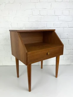Pamono Danish Nightstand with Shelf and Drawer in Teak, 1960s> Nightstands