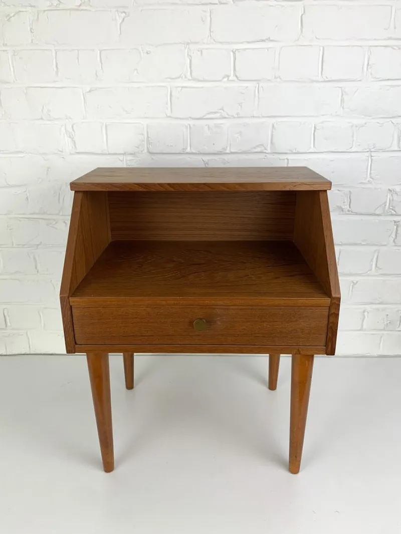 Pamono Danish Nightstand with Shelf and Drawer in Teak, 1960s> Nightstands