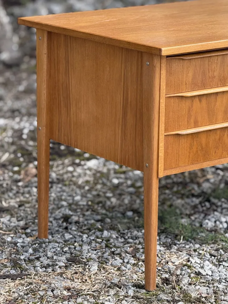 Pamono Danish Oak Desk, 1960s> Desks
