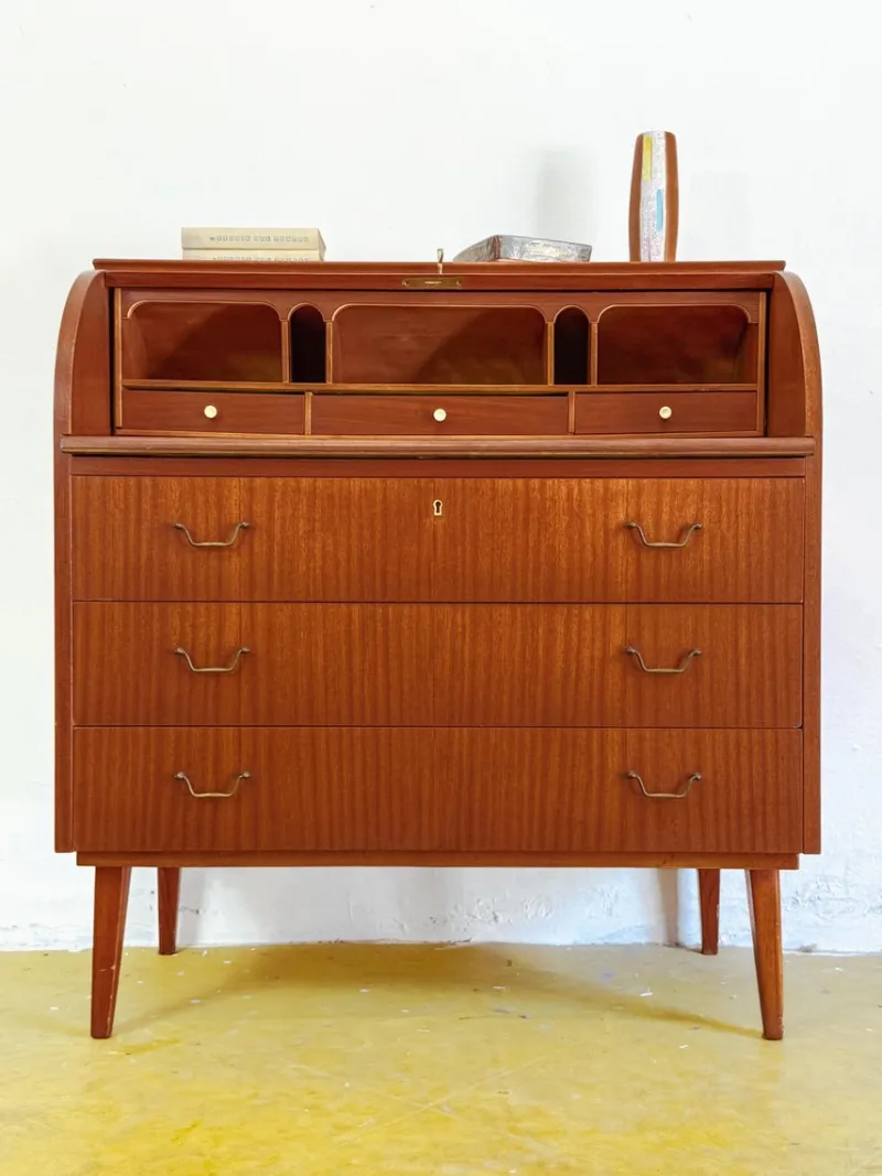 Pamono Danish Round Desk, 1950s> Secretaires